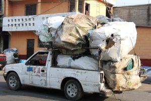 Como Garantir a Coleta e Transporte Seguro de Resíduos Perigosos em Estabelecimentos de Saúde: Um